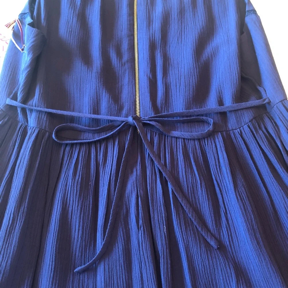 🆕{Princess by Vera Wang} Embroidery Floral Pleated Sleeveless Dress - Picture 7 of 7